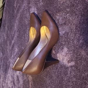 BCBGeneration brown pump heels size 8